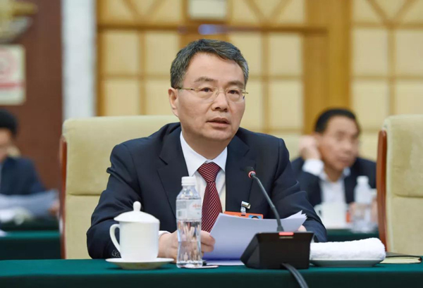 關(guān)注油耗子、公路三亂、從業(yè)資格證!徐冠巨代表講出心聲