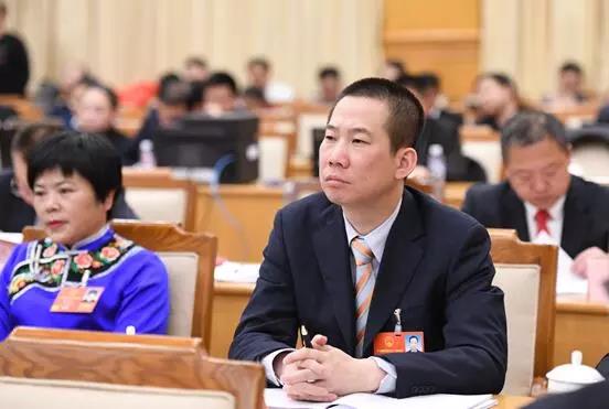 油卡、發(fā)票、年審、罰款!貨運司機心上事,羅鵬代表都上心